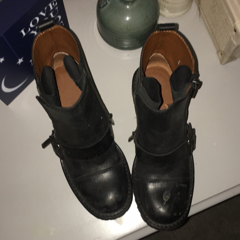 never worn Lucky Brand booties